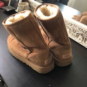 Mid rise UGG boots